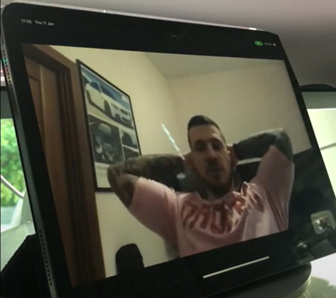 Покер ойынында әйелімнің ойығынан айырылдым Покер ойынында әйелімнің ойығынан айырылдым